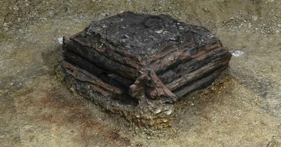 O poço dos desejos de madeira descoberto por arqueólogos em Baviera, na Alemanha