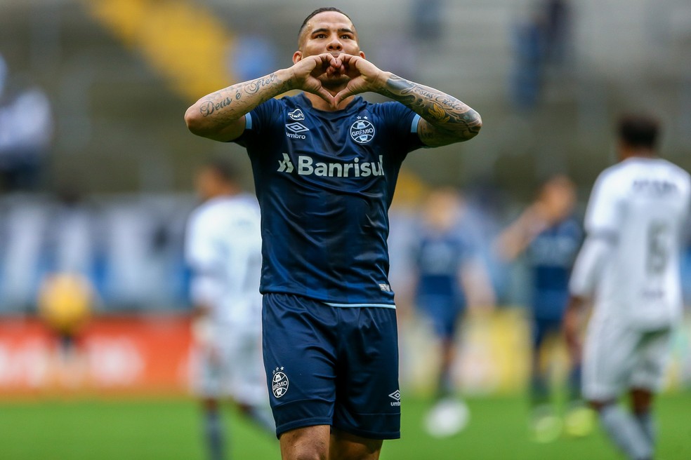 Jael vive grande fase (Foto: Lucas Uebel/Divulgação Grêmio)