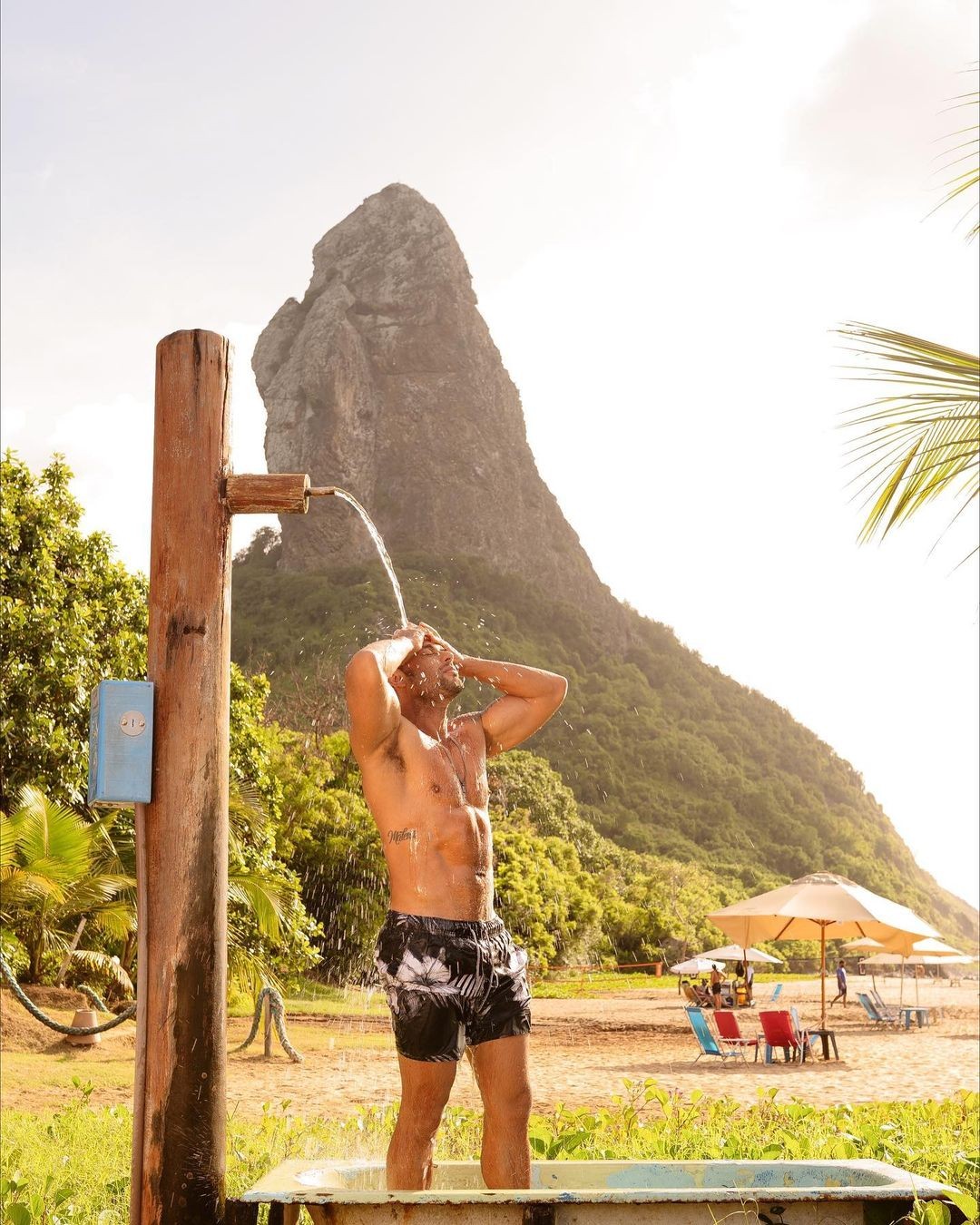 A Praia da Conceição foi o local escolhido por Jesus Luz para o dia de folga (Foto: Reprodução/Instagram)