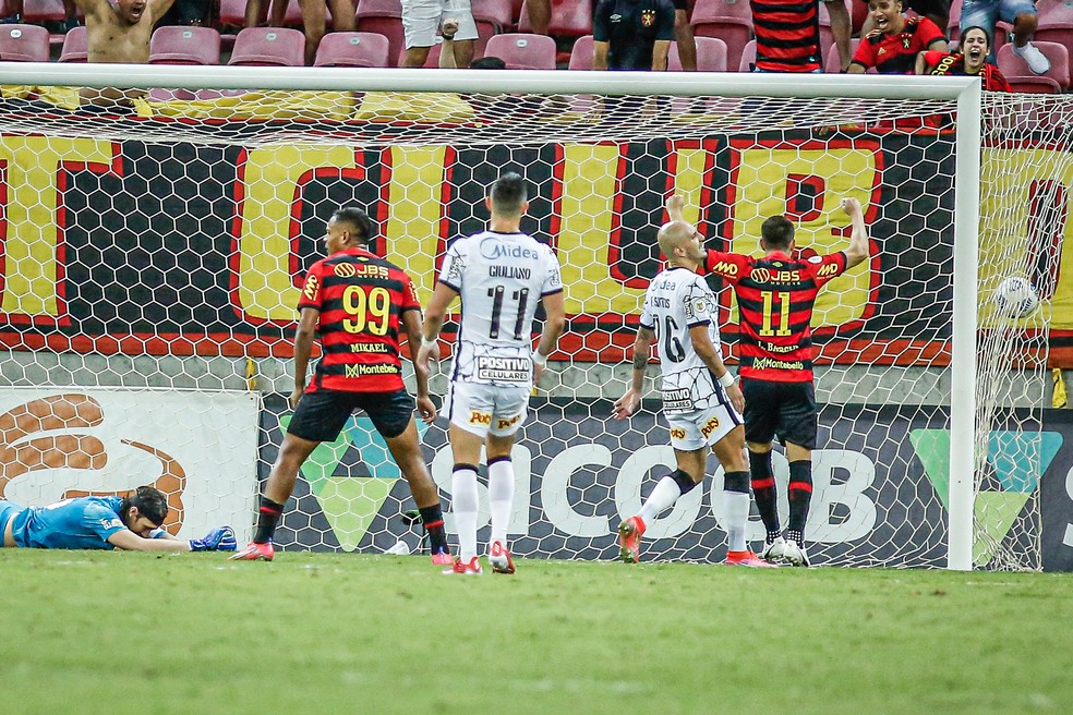 Corinthians foi vazado em todos os jogos do segundo turno do Brasileirão; veja os números