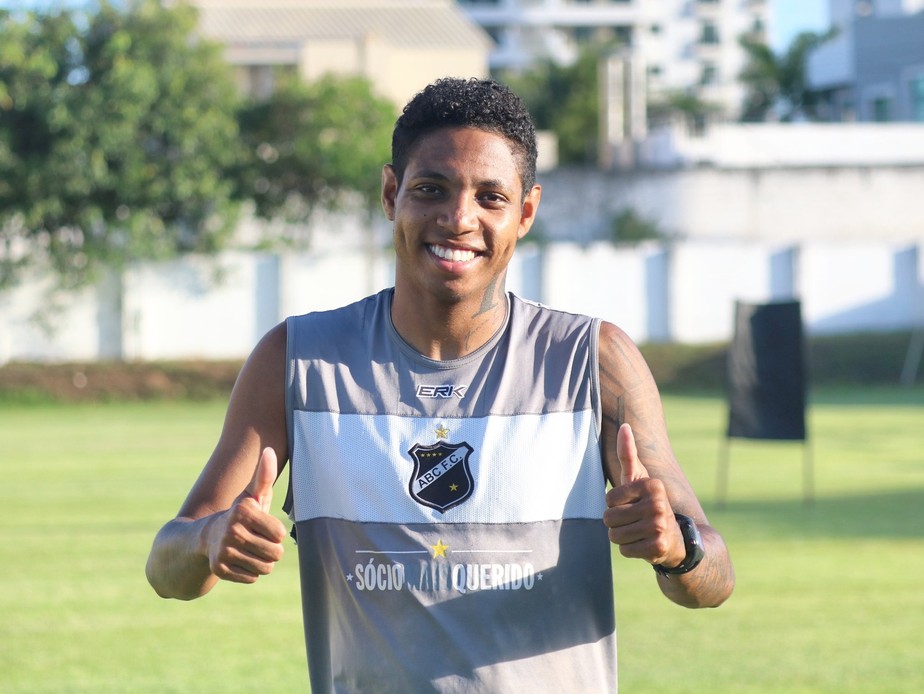 ABC confirma atacante Luan como primeiro reforÃ§o para a SÃ©rie C