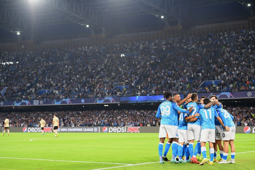 Kvaratskhelia conduz o Napoli em grande campanha na Champions League e no Campeonato Italiano — Foto: Getty Images