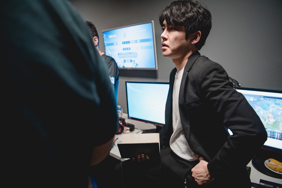 Hiro arruma a casa da KaBuM (Foto: Divulgação/Riot Games)
