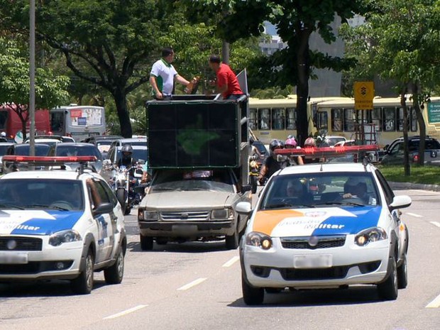 Protesto de cabos e soldados da PM e dos bombeiros, em Vitória. (Foto: Reprodução/TV Gazeta)