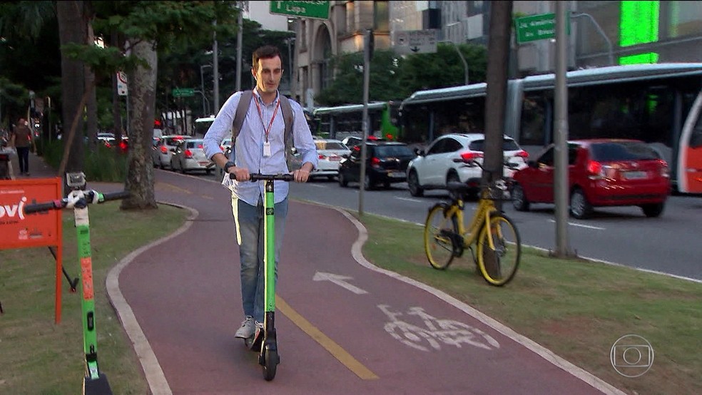 Especialistas alertam para os cuidados na hora de usar patinetes elétricos — Foto: REDE GLOBO