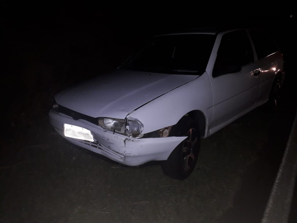 Idosa bateu de frente com Gol dirigido por um  — Foto: Polícia Militar Rodoviária 