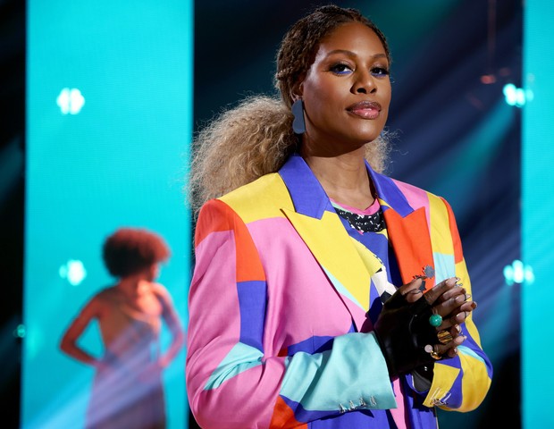 LOS ANGELES, CALIFORNIA - April 22: In this image released on April 22, 2021, Laverne Cox speaks onstage during ESSENCE Black Women in Hollywood Awards in Los Angeles, California. (Photo by Randy Shropshire/Getty Images for ESSENCE) (Foto: Getty Images for ESSENCE)