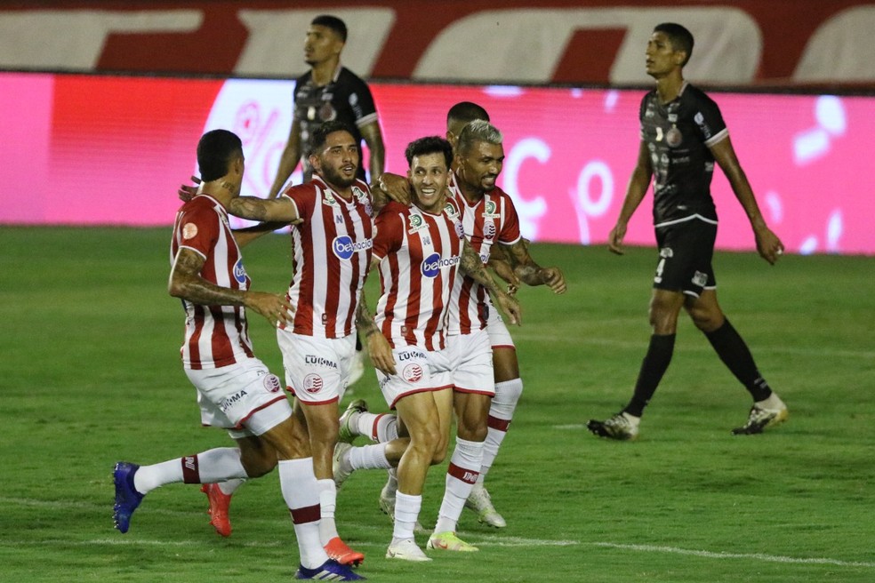 Náutico precisa de vitória por dois gols — Foto: Marlon Costa/Pernambuco Press