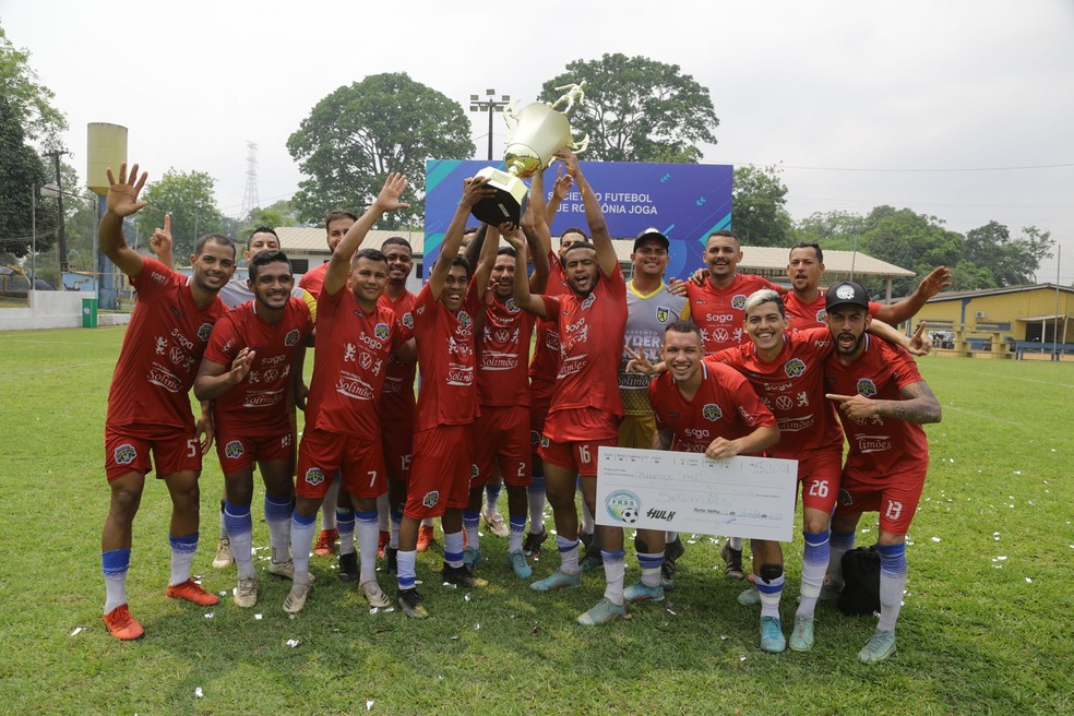 Solimões comemora título da Copa Integração (Foto: Gilmar de Jesus)