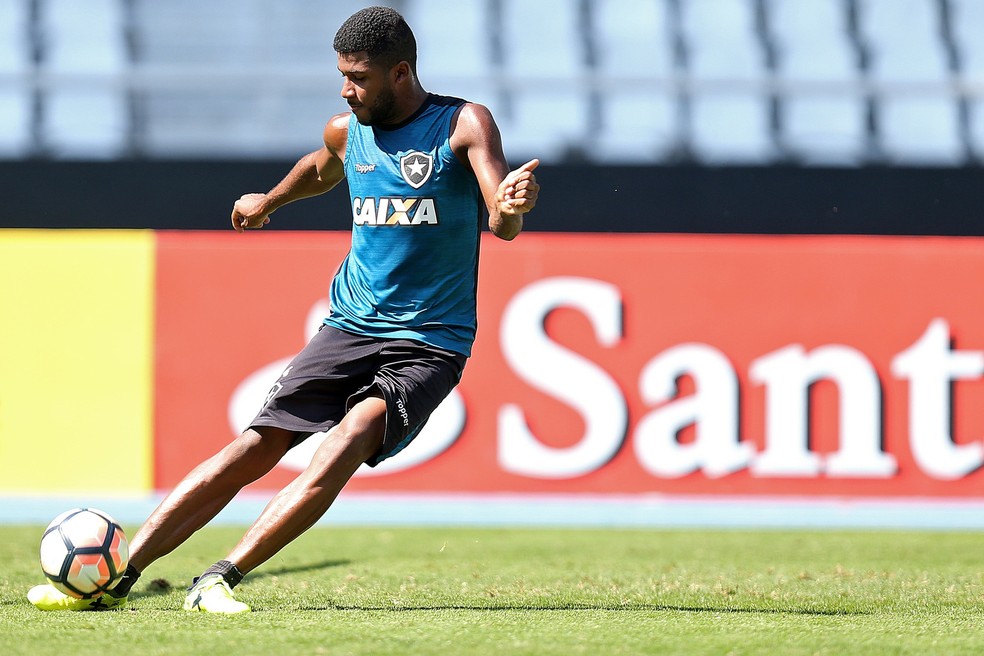Emerson Santos, do Botafogo, é o único reforço certo no Verdão para o ano que vem (Foto: Vitor Silva/SSPress/Botafogo)