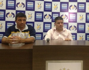 Richard Sanches, Celinho Valentim e Neuram (da esq. p/ dir.) na apresentação do Palmas (Foto: Vilma Nascimento/GloboEsporte.com) Richard Sanches, Celinho Valentim e Neuram (da esq. p/ dir.) na apresentação do Palmas (Foto: Vilma Nascimento/GloboEsporte.com)