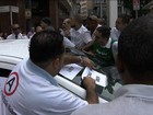 Taxistas protestam contra proposta da prefeitura de SP de regular Uber