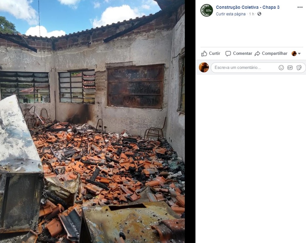 IncÃªndio destruiu local que abriga centros acadÃªmicos da UEM, na madrugada deste domingo (3) â Foto: ReproduÃ§Ã£o/Facebook