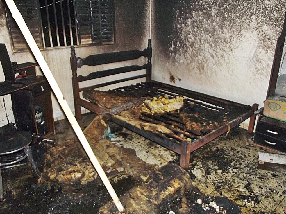 Assistir A Menina Que Brincava Com Fogo Menina De 6 Anos Tem Queimaduras Em 75 Do Corpo Em Incendio