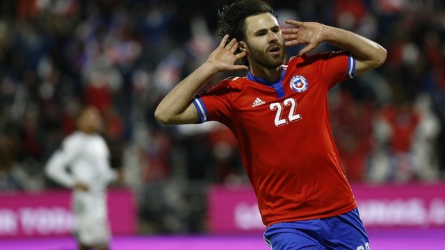 Brereton comemora gol do Chile contra a Venezuela