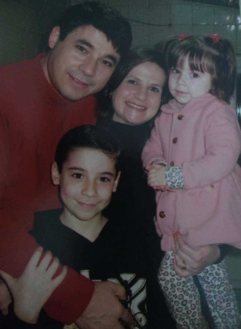 Família completa, Lídio, Cris, Lucas e Isabele — Foto: Arquivo pessoal