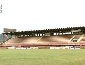 Estádio Engenheiro Araripe, em Cariacica (Foto: Reprodução/TV Gazeta)