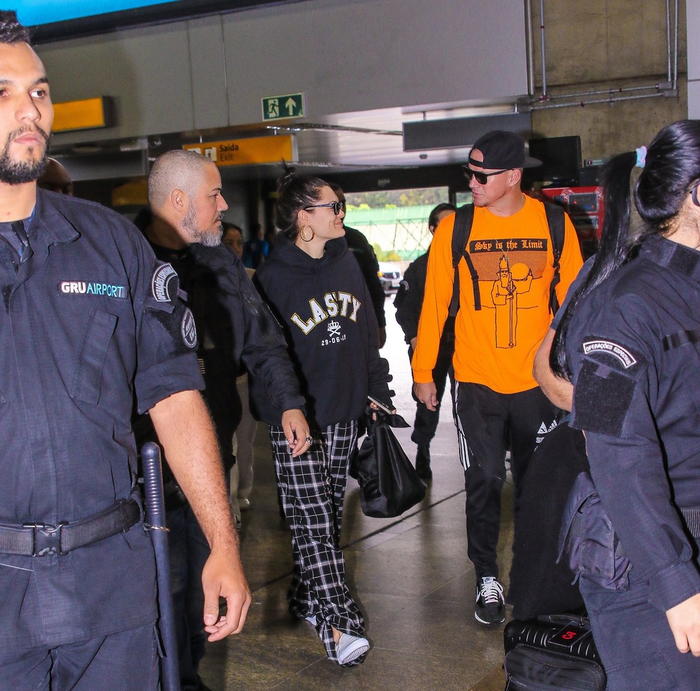 Jessie J embarca para o Rio na companhia do namorado, o ator Channing Tatum  — Foto:  Thiago Duran/AgNews