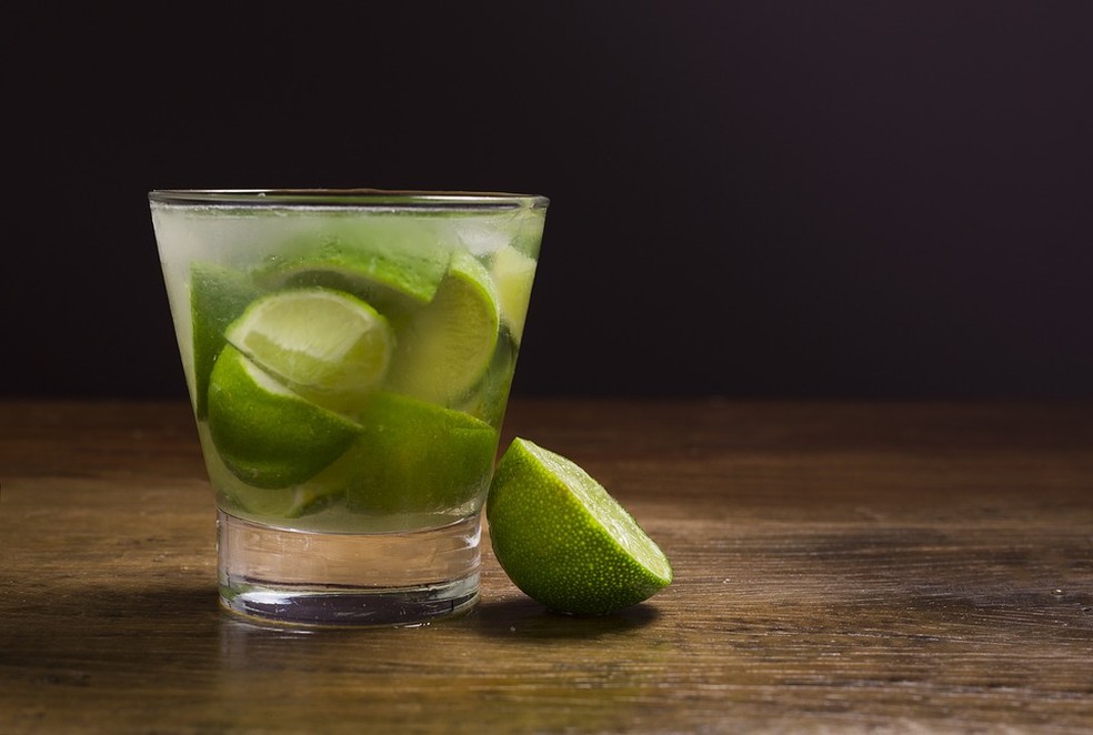 Capirinha de limão — Foto: Fotorech/Pixabay