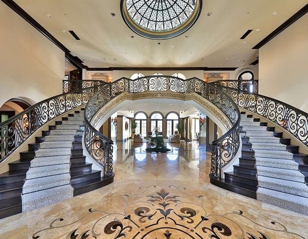 Jeffree Star anuncia venda da mansão (Foto: Reprodução/Redfin.com)