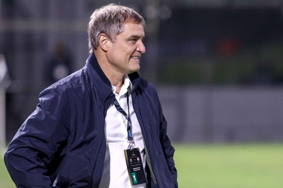 Diego Aguirre acredita que o Inter tenha forças para conseguir a vaga às quartas de final — Foto: Staff Images / Conmebol