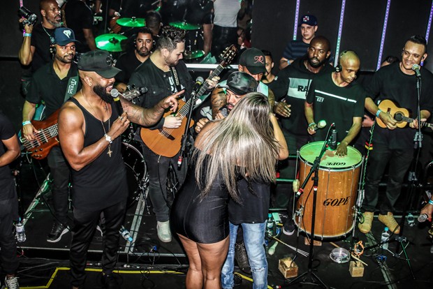 Belo e Aline Uva (Foto: Thiago Martins/AgNews)
