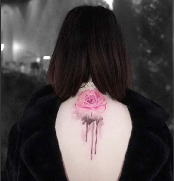 A versão final, com cores, da nova tatuagem de Selena Gomez (Foto: Instagram)