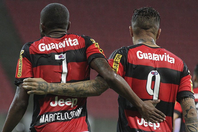 Cirino e Guerrero Náutico x Flamengo (Foto: Gilvan de Souza / Flamengo)