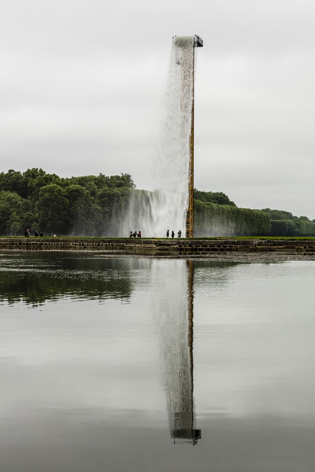 Olafur Eliasson cria cascata gigante no Palácio de Versalhes (Foto: Anders Sune Berg/Divulgação)