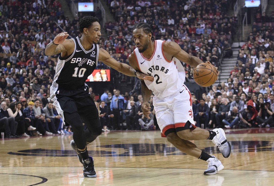 No retorno a Toronto, DeMar DeRozan erra nos segundos finais, e Raptors vencem os Spurs