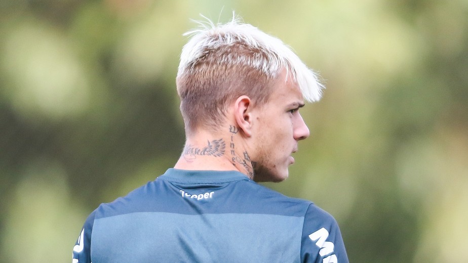 RÃ³ger Guedes rescinde com Galo e tem ida acertada para o Shandong Luneng