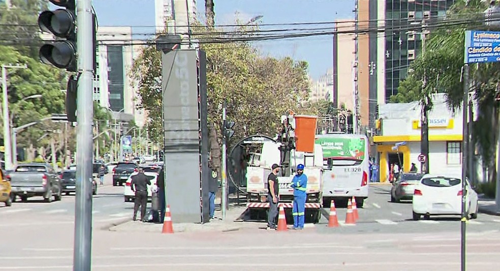 Equipamento de teste foi instalado ao lado da sede da prefeitura, no Centro Cívico — Foto: Reprodução/RPC