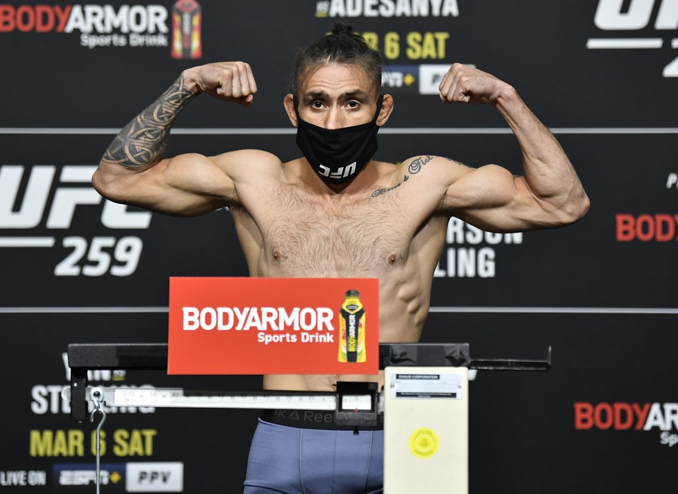 Rogério Bontorin bateu 57,2kg — Foto: Jeff Bottari/Zuffa LLC