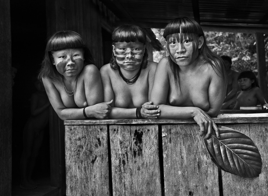 Indígenas Suruwahá: exposição 'Amazônia', de Sebastião Salgado