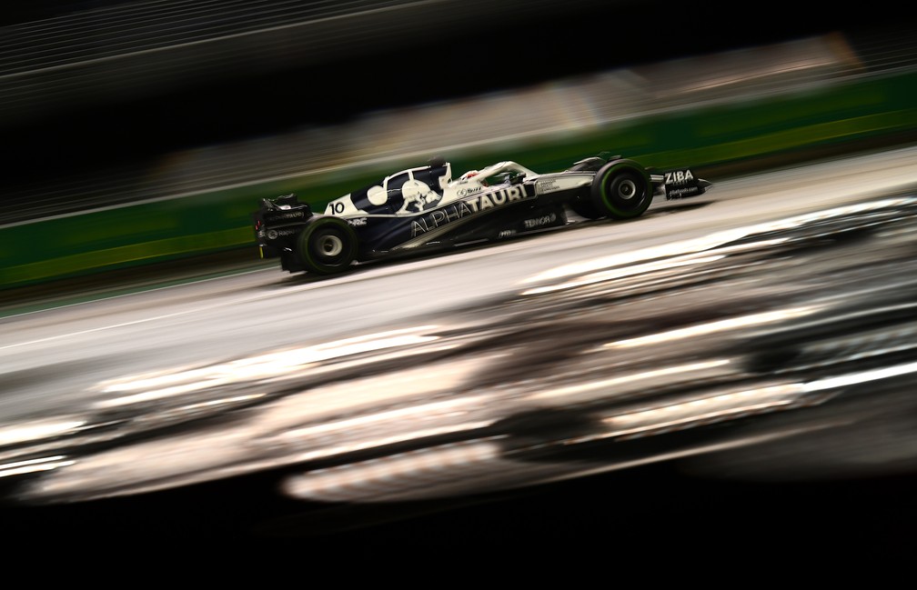 Pierre Gasly chegou em décimo e voltou a marcar pontos com a AlphaTauri no GP de Singapura — Foto: Clive Mason/Getty Images