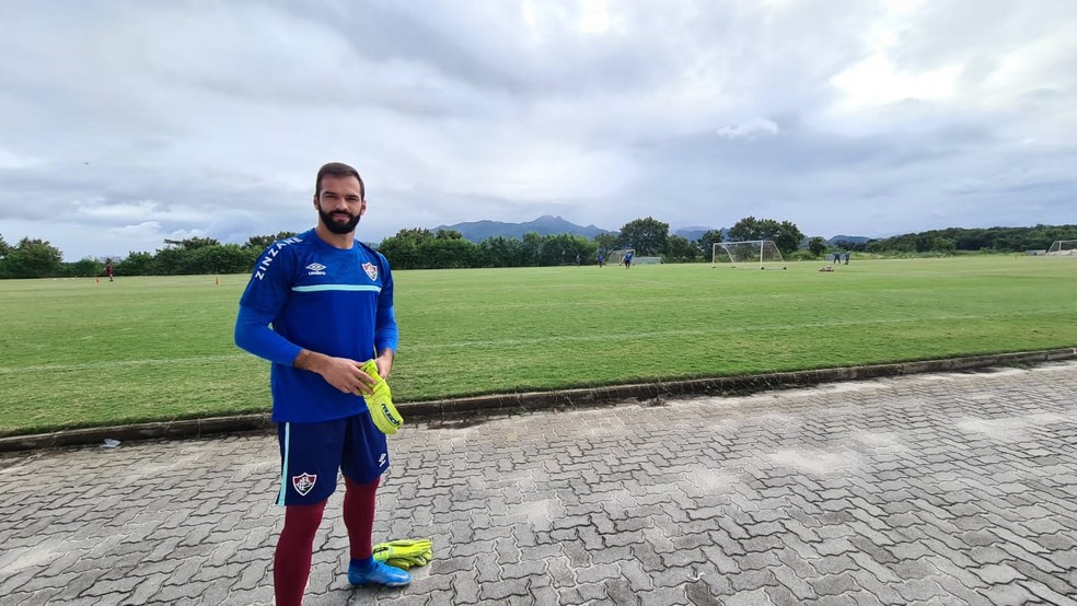 Muriel com novo uniforme de treino do Fluminense — Foto: Divulgação