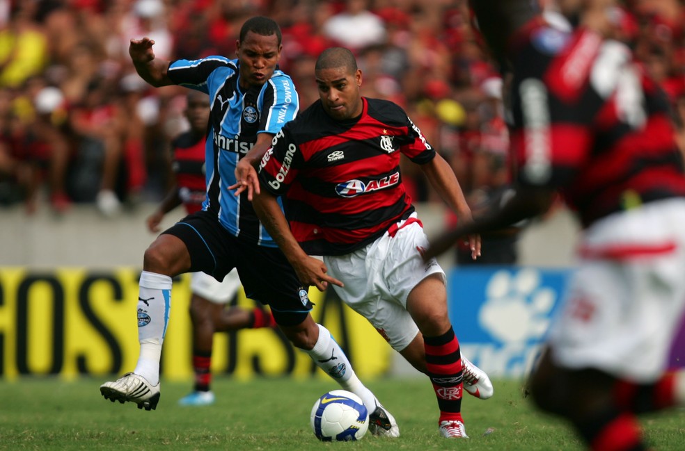 Adriano 2009 Flamengo — Foto: FÁBIO MOTTA; Ag. Estado