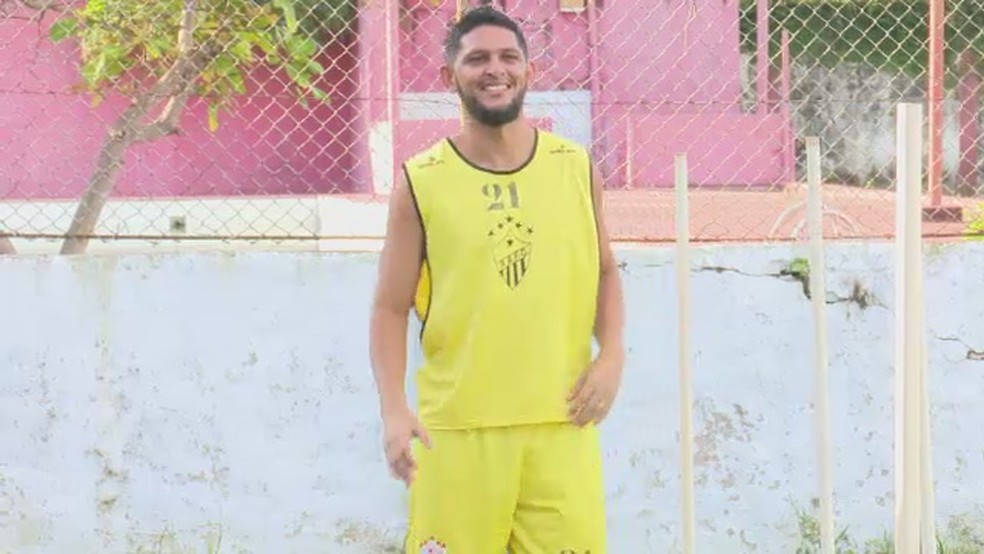 Geovani, meia do Rio Branco-AC, está treinando normalmente e pode ser opção para jogo na capital do Amazonas (Foto: Reprodução/Rede Amazônica Acre)