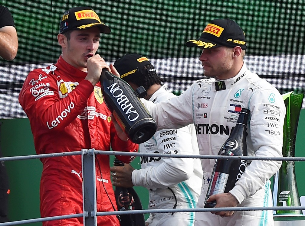 Leclerc, Hamilton e Bottas no pÃ³dio em Monza â€” Foto: EFE