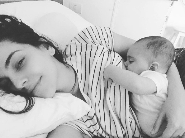 Taina Muller em momento mãe (Foto: instagram)