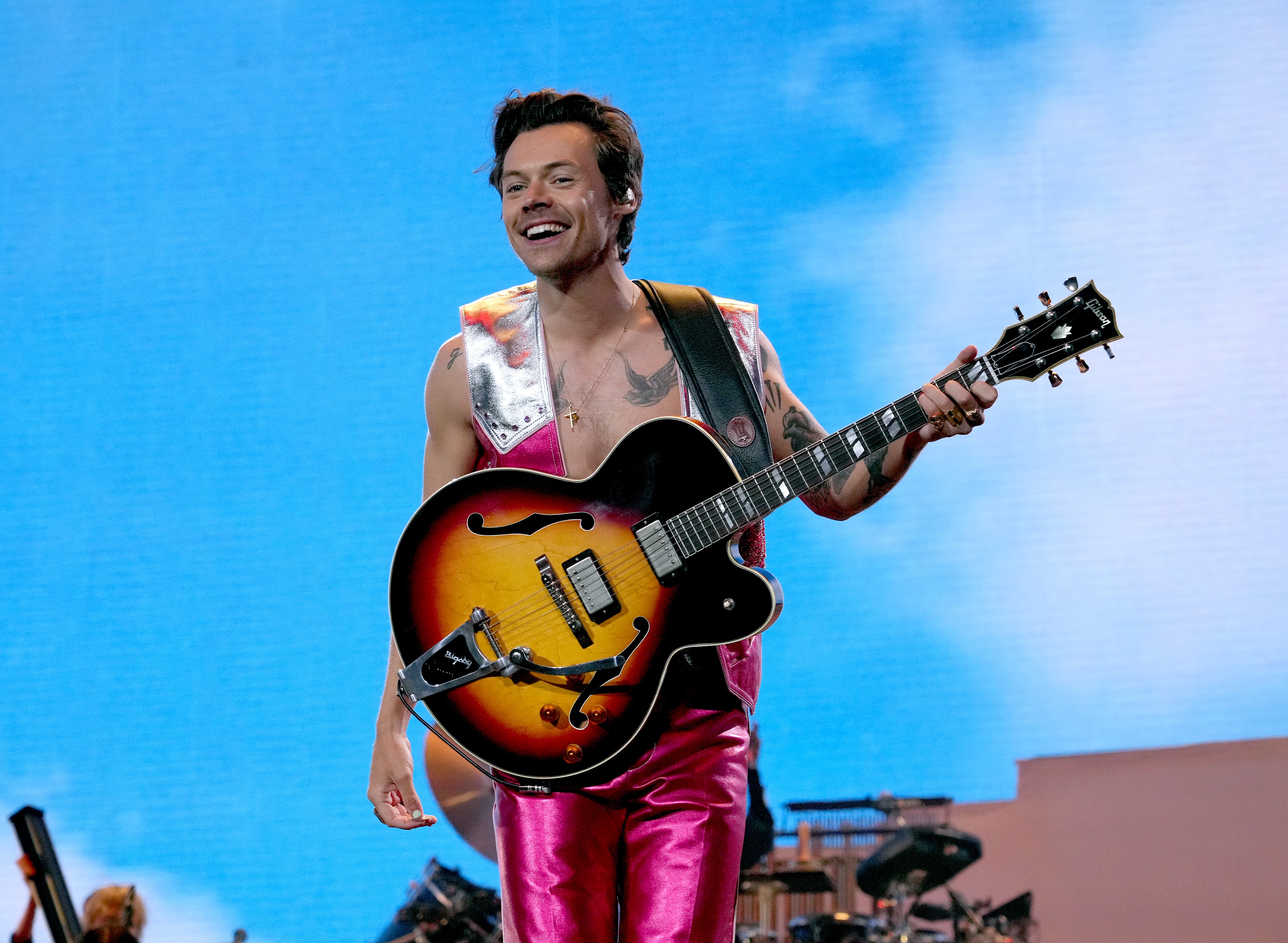 INDIO, CALIFORNIA - APRIL 22: Harry Styles performs on the Coachella stage during the 2022 Coachella Valley Music And Arts Festival on April 22, 2022 in Indio, California. (Photo by Kevin Mazur/Getty Images for Harry Styles) (Foto: Getty Images for Coachella)