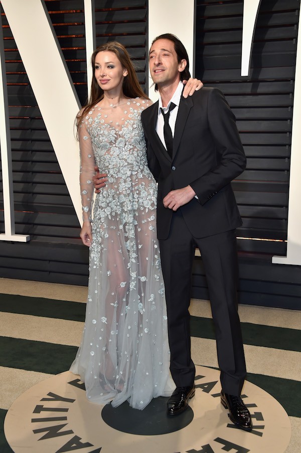 O ator Adrien Brody e a modelo Lara Leito (Foto: Getty Images)