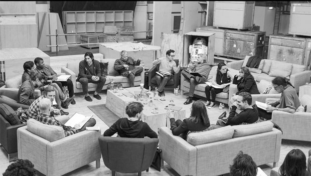 Elenco de 'Star Wars: Episódio VII' lê roteiro em estúdio (Foto: Divulgação/Disney)