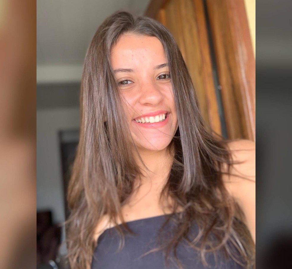 Adolescente que morreu atropelada em Barra Mansa foi identificada como Beatriz Gonzaga, de 17 anos — Foto: Reprodução