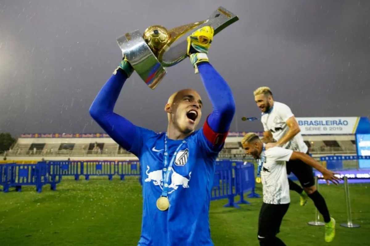 Goleiro Júlio César anuncia aposentadoria | bragantino | ge