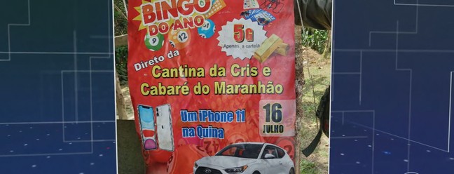 Cartaz anuncia prêmio de bingo dentro de garimpo ilegal — Foto: JN