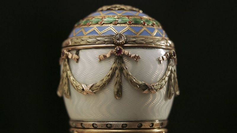 BBC Entre 1885 e 1916, 50 ovos foram encomendados ao joalheiro Peter Carl Fabergé por czares russos (Foto: Getty Images via BBC)