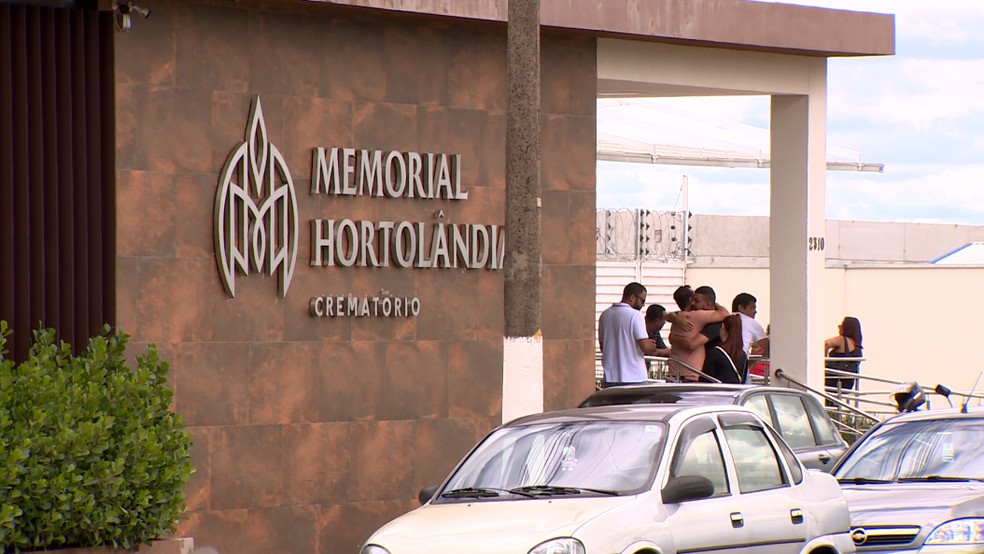 Família morta em acidente na Rodovia Anhanguera, em Sumaré, foi velada no Memorial de Hortolândia — Foto: Toni Mendes/EPTV