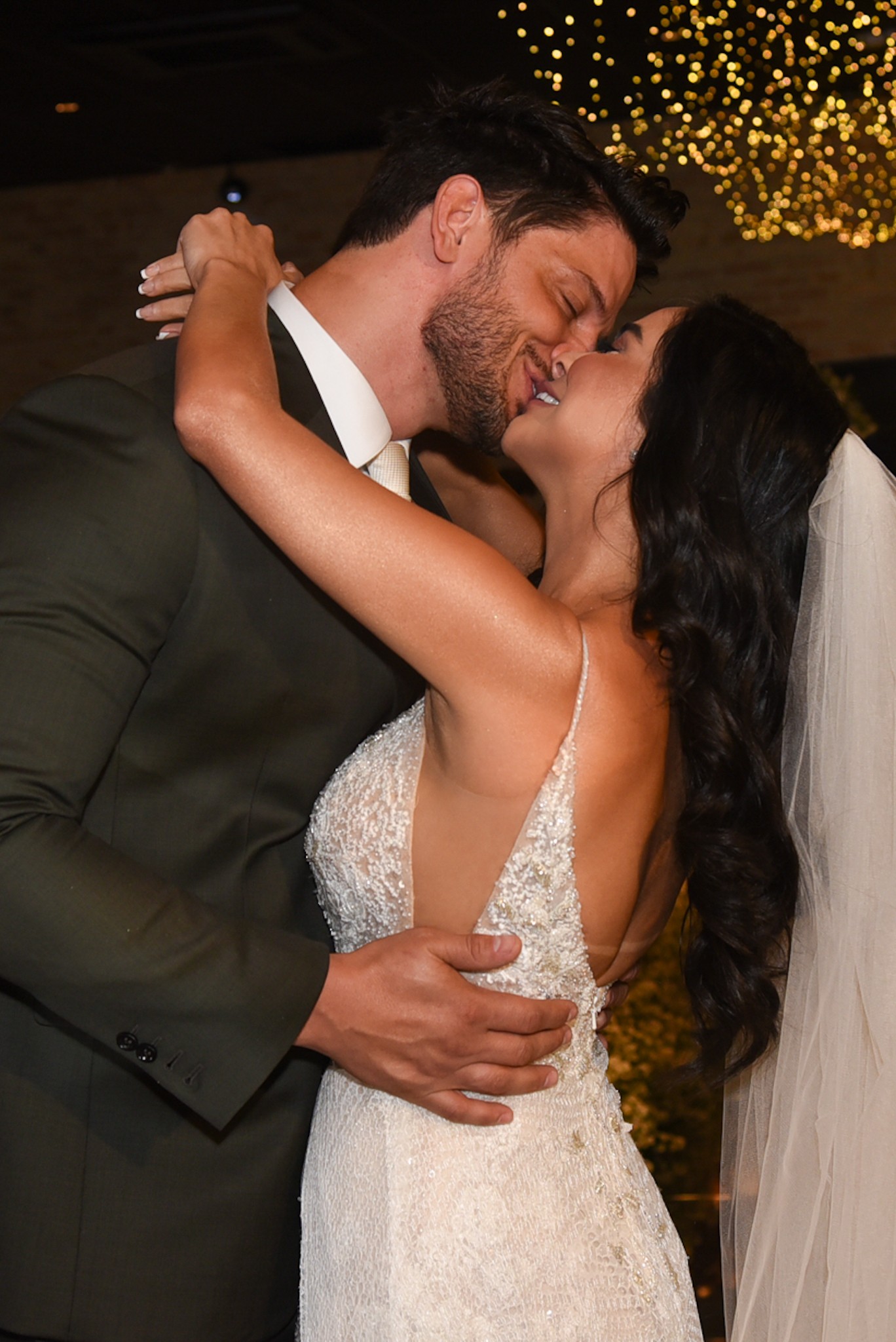 Miro Moreira e Liliane Lima se casam e dão o primeiro beijo (Foto: Andy Santana/AgNews)