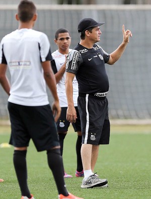Treinador do sub-17 do Santos ainda não definiu time que pega o Cruzeiro